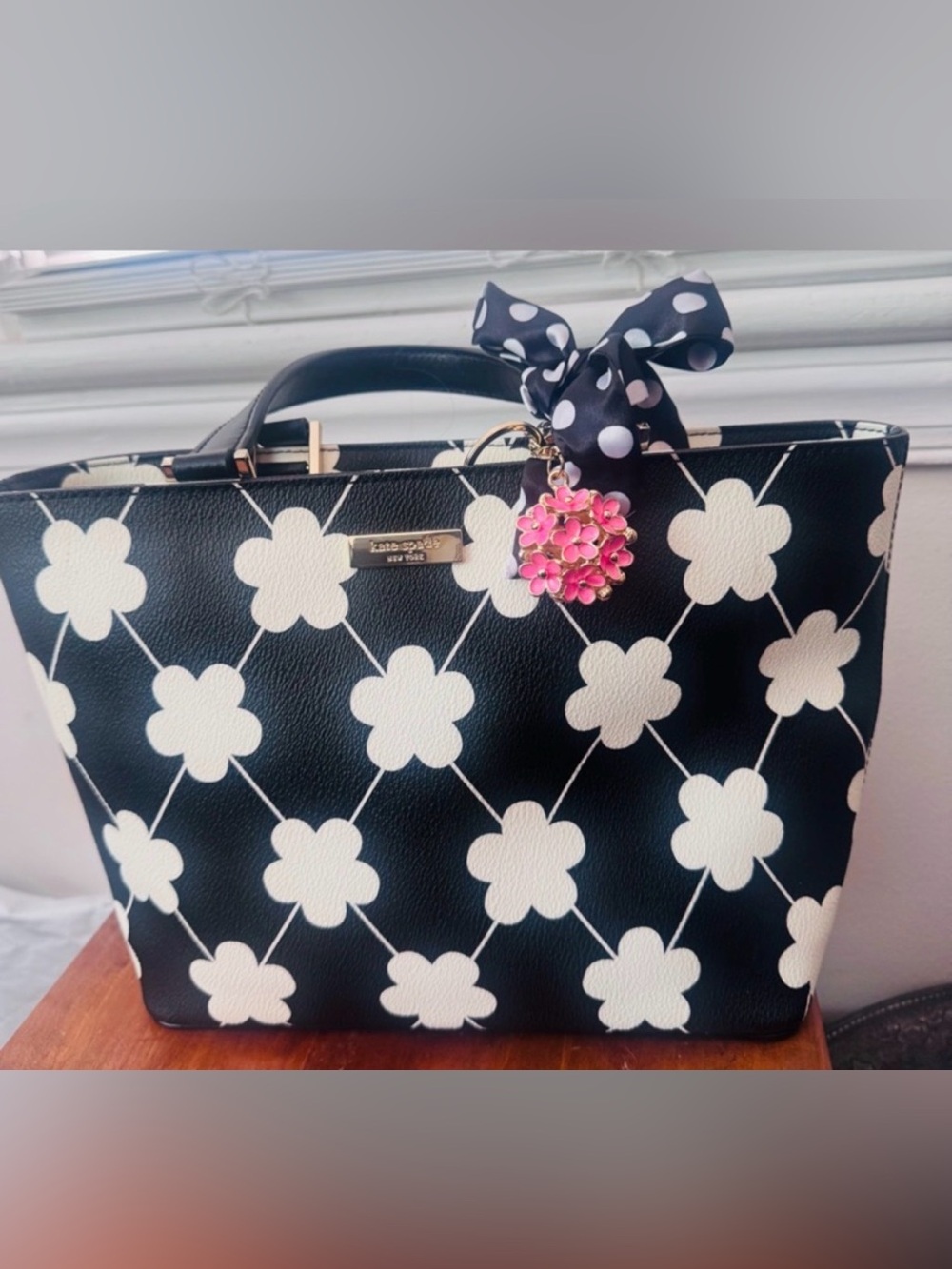 Kate Spade B/W Floral Grant Street Novelty Tote w/ Charm Scarf Gold Hardware NWT - Picture 5 of 7